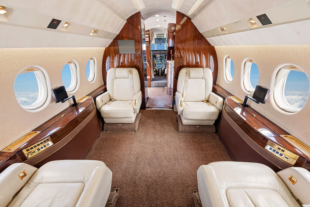 N220DF-interior-3